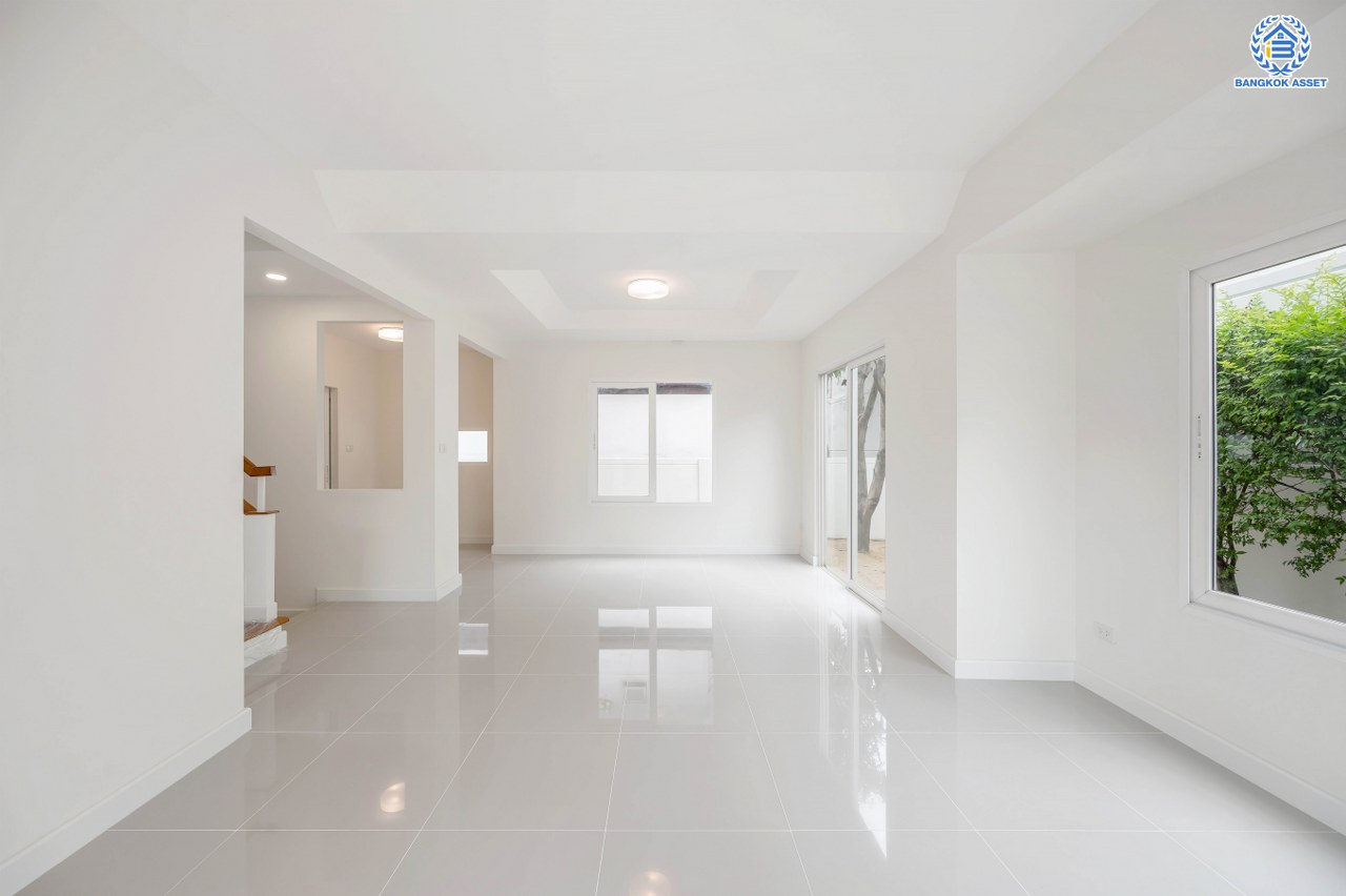 บ้านมือสองตกแต่งใหม่ โครงการ ชัยพฤกษ์ รัตนาธิเบศร์-วงแหวน เนื้อที่กว้าง 57 ตร.ว. ฟังก์ชัน 3 ห้องนอน 3 ห้องน้ำ 2 ที่จอดรถ คุณภาพจาก L&H สภาพดีมาก พร้อมอยู่ บนทำเลดี เชื่อมต่อถนนรัตนาธิเบศร์ ถนนบางกรวย-ไทรน้อย ถนนกาญจนาภิเษก ใกล้รถไฟฟ้าสายสีม่วง "สถานีคลองบางไผ่"...