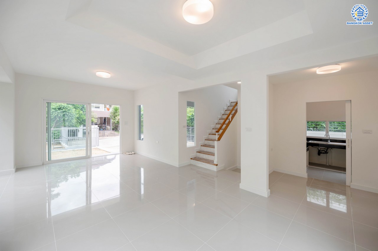 บ้านมือสองตกแต่งใหม่ โครงการ ชัยพฤกษ์ รัตนาธิเบศร์-วงแหวน เนื้อที่กว้าง 57 ตร.ว. ฟังก์ชัน 3 ห้องนอน 3 ห้องน้ำ 2 ที่จอดรถ คุณภาพจาก L&H สภาพดีมาก พร้อมอยู่ บนทำเลดี เชื่อมต่อถนนรัตนาธิเบศร์ ถนนบางกรวย-ไทรน้อย ถนนกาญจนาภิเษก ใกล้รถไฟฟ้าสายสีม่วง "สถานีคลองบางไผ่"...