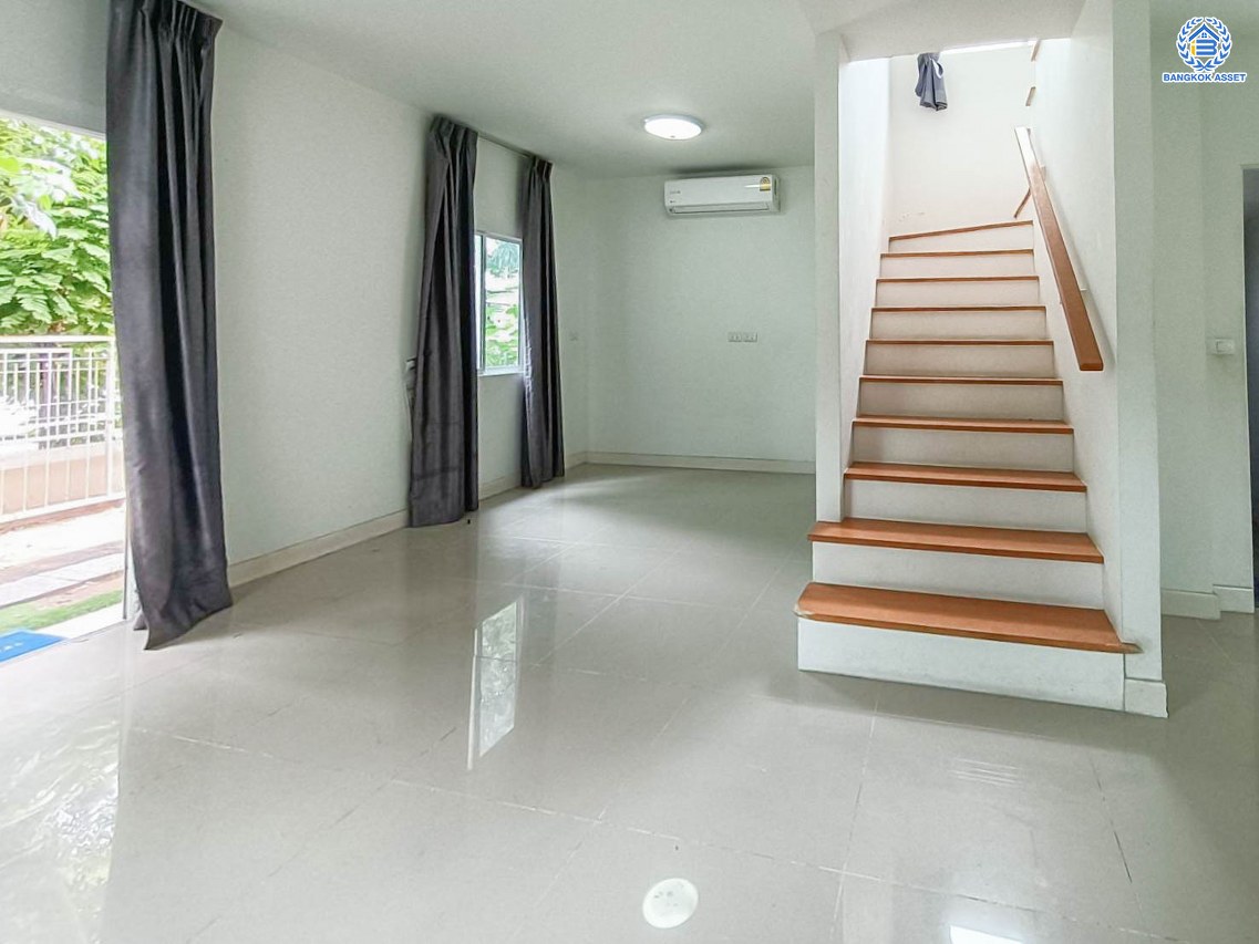 *****บ้านเดี่ยวมือสอง โครงการ แลนซีโอ คริป ปิ่นเกล้า-พระราม5 เนื้อที่ 38.20 ตร.ว. ฟังก์ชัน 3 ห้องนอน 2 ห้องน้ำ 2 ที่จอดรถ บ้านสวยพร้อมอยู่ โครงการบนทำเลดี เชื่อมต่อถนนกาญจนาภิเษก ถนนศาลายา ถนนนครอินทร์ ใกล้รถไฟฟ้าสายสีม่วง "สถานีสามแยกบางใหญ่"