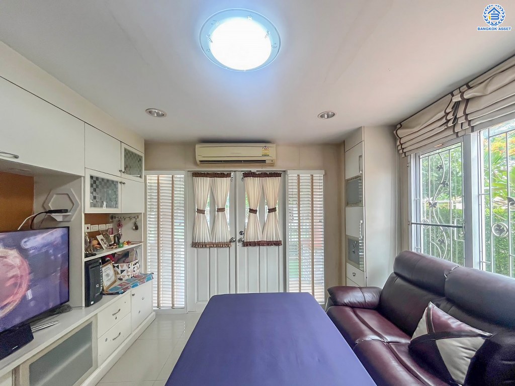 *****บ้านเดี่ยวมือสอง โครงการ เพอร์เฟคพาร์ค รัตนาธิเบศร์ เนื้อที่ 70 ตร.ว. ฟังก์ชัน 3 ห้องนอน 3 ห้องน้ำ 2 ที่จอดรถ บ้านพร้อมเข้าอยู่ แถมฟรี! เครื่องปรับอากาศ โครงการบนทำเลดี เดินทางสะดวก เข้า-ออกได้ทั้ง ถนนรัตนาธิเบศร์ ถนนราชพฤกษ์ ใกล้รถไฟฟ้าสายสีม่วง "สถานีไทรม้า" และจุดขึ้นทางด่วน "งามวงศ์วาน"