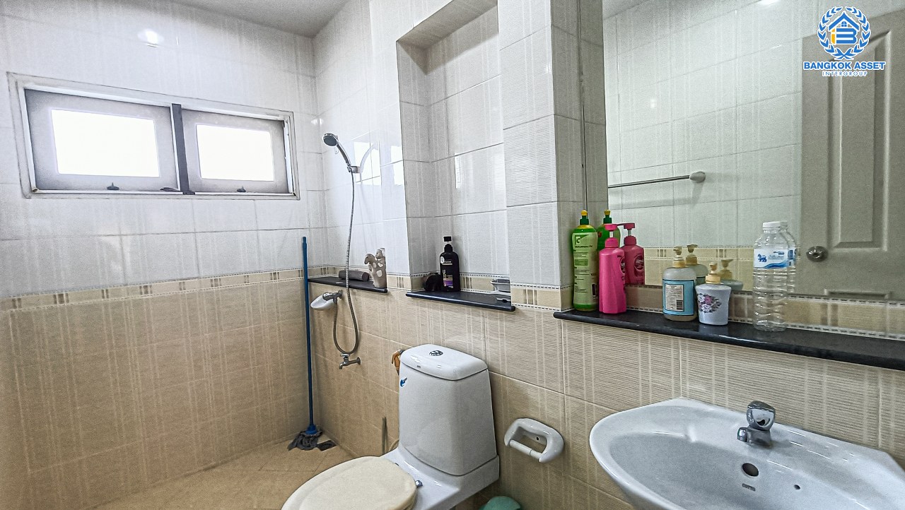 *****บ้านเดี่ยวมือสอง โครงการ เพอร์เฟค มาสเตอร์พีช รัตนาธิเบศร์ หลังมุม เนื้อที่ 109.30 ตร.ว. พื้นที่ใช้สอย 250 ตร.ม. ฟังก์ชัน 3 ห้องนอน 3 ห้องน้ำ 2 ที่จอดรถ แถมฟรี! เครื่องปรับอากาศ, เครื่องทำน้ำอุ่น พร้อมเข้าอยู่ บนทำเลเชื่อมต่อถนนชัยพฤกษ์ ถนนนครอินทร์ ถนนราชพฤกษ์ ใกล้รถไฟฟ้าสายสีม่วง "สถานีไทรม้า" และจุดขึ้นทางด่วน "งามวงศ์วาน"