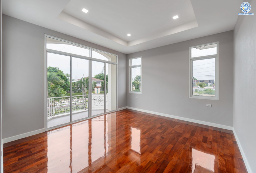 บ้านมือสองตกแต่งใหม่ โครงการ นาราสิริ สาทร-วงแหวน คุณภาพจาก Sansari เนื้อที่ 204.40 ตร.ว. ฟังก์ชัน 3 ห้องนอน 3 ห้องน้ำ 2 ที่จอดรถ พร้อมบรรยากาศสุด Private โครงการบนทำเลเดินทางสะดวก เชื่อมต่อถนนกาญจนาภิเษก ถนนเอกชัย-บอน ถนนกัลปพฤกษ์ ใกล้ห้างสรรพสินค้า เดอะมอลล์ บางแค และโรงเรียนเลิศหล้า