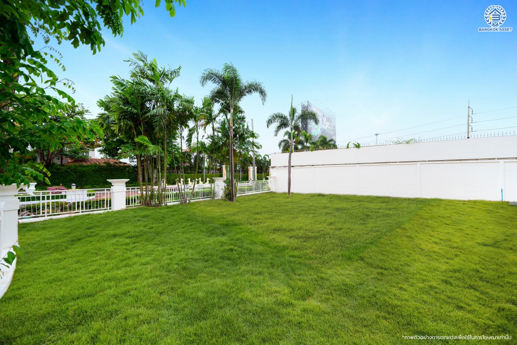 บ้านมือสองตกแต่งใหม่ โครงการ นาราสิริ สาทร-วงแหวน คุณภาพจาก Sansari เนื้อที่ 204.40 ตร.ว. ฟังก์ชัน 3 ห้องนอน 3 ห้องน้ำ 2 ที่จอดรถ พร้อมบรรยากาศสุด Private โครงการบนทำเลเดินทางสะดวก เชื่อมต่อถนนกาญจนาภิเษก ถนนเอกชัย-บอน ถนนกัลปพฤกษ์ ใกล้ห้างสรรพสินค้า เดอะมอลล์ บางแค และโรงเรียนเลิศหล้า