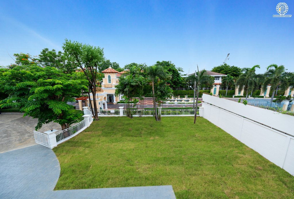 บ้านมือสองตกแต่งใหม่ โครงการ นาราสิริ สาทร-วงแหวน คุณภาพจาก Sansari เนื้อที่ 204.40 ตร.ว. ฟังก์ชัน 3 ห้องนอน 3 ห้องน้ำ 2 ที่จอดรถ พร้อมบรรยากาศสุด Private โครงการบนทำเลเดินทางสะดวก เชื่อมต่อถนนกาญจนาภิเษก ถนนเอกชัย-บอน ถนนกัลปพฤกษ์ ใกล้ห้างสรรพสินค้า เดอะมอลล์ บางแค และโรงเรียนเลิศหล้า