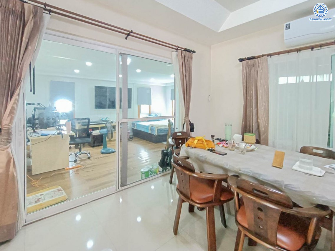 *****บ้านเดี่ยวมือสอง โครงการ ชัยพฤกษ์ รามอินทรา-วงแหวน2 หลังมุม เนื้อที่ 61.40 ตร.ว. ฟังก์ชัน 3 ห้องนอน 3 ห้องน้ำ 2 ที่จอดรถ บ้านเดี่ยวทำเลใกล้เมืองสุดคุ้มค่า พร้อมเข้าอยู่ ทำเลดีเดินทางสะดวก เชื่อมต่อถนนคู้บอน ถนนรามอินทรา ถนนจตุโชติ ใกล้ห้างสรรพสินค้า Max valu คู้บอน