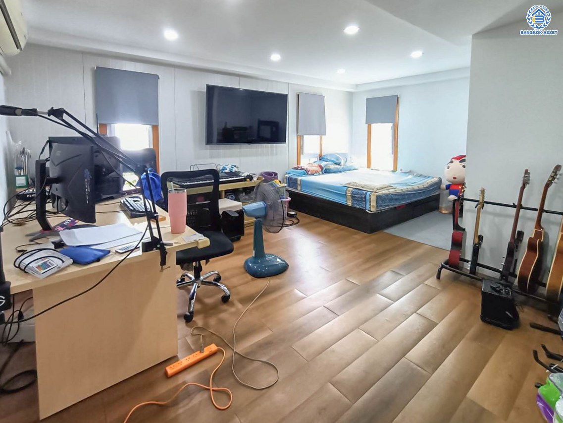 *****บ้านเดี่ยวมือสอง โครงการ ชัยพฤกษ์ รามอินทรา-วงแหวน2 หลังมุม เนื้อที่ 61.40 ตร.ว. ฟังก์ชัน 3 ห้องนอน 3 ห้องน้ำ 2 ที่จอดรถ บ้านเดี่ยวทำเลใกล้เมืองสุดคุ้มค่า พร้อมเข้าอยู่ ทำเลดีเดินทางสะดวก เชื่อมต่อถนนคู้บอน ถนนรามอินทรา ถนนจตุโชติ ใกล้ห้างสรรพสินค้า Max valu คู้บอน