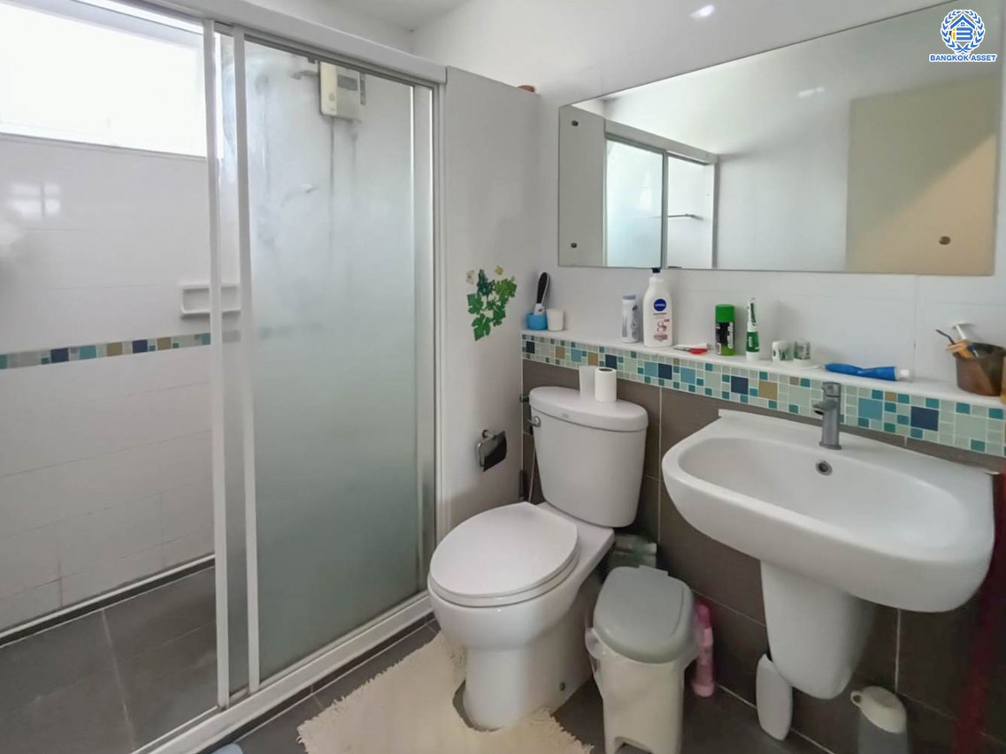 *****บ้านเดี่ยวมือสอง โครงการ ชัยพฤกษ์ รามอินทรา-วงแหวน2 หลังมุม เนื้อที่ 61.40 ตร.ว. ฟังก์ชัน 3 ห้องนอน 3 ห้องน้ำ 2 ที่จอดรถ บ้านเดี่ยวทำเลใกล้เมืองสุดคุ้มค่า พร้อมเข้าอยู่ ทำเลดีเดินทางสะดวก เชื่อมต่อถนนคู้บอน ถนนรามอินทรา ถนนจตุโชติ ใกล้ห้างสรรพสินค้า Max valu คู้บอน