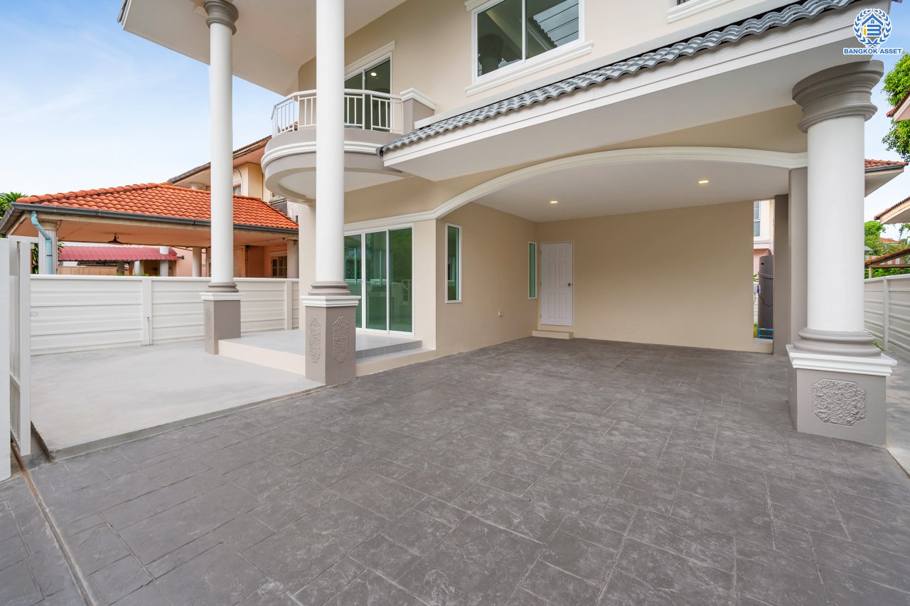 บ้านมือสองตกแต่งใหม่ โครงการ กานดา คลาสสิค วิลล์ เพชรเกษม81 รองรับทุกความสุขบนเนื้อที่ 52.7 ตร.ว. พื้นที่ใช้สอย 253.05 ตร.ม. ฟังก์ชัน 3 ห้องนอน 3 ห้องน้ำ 1 ห้องอเนกประสงค์ จอดรถได้ 2 คัน ตรวจสอบระบบน้ำ-ไฟ พร้อมเข้าอยู่ บนทำเลเดินทางสะดวก ใกล้จุดขึ้นทางด่วน "พระราม2" และเซ็นทรัล พระราม2