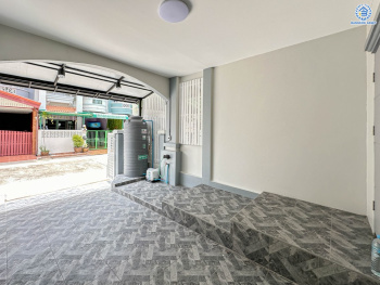 *****ทาวน์เฮ้าส์มือสอง โครงการ ลภาวัน8 บางบัวทอง เนื้อที่ 18 ตร.ว. ฟังก์ชัน 3 ห้องนอน 2 ห้องน้ำ 1 ที่จอดรถ พร้อมเข้าอยู่ บนทำเลเชื่อมต่อทุกการเดินทาง ทำเลศักยภาพ การเดินทางสะดวกสบาย ใกล้เซ็นทรัล เวสต์เกต