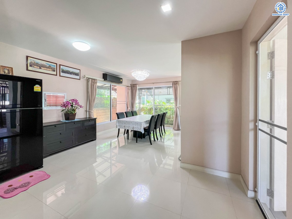 *****บ้านเดี่ยวมือสองสภาพใหม่มากๆ โครงการ ฮาบิเทียบอนด์ ราชพฤกษ์ แบรนด์คุณภาพจาก แสนสิริ เนื้อที่ 52.60 ตร.ว. ฟังก์ชั่น 3 ห้องนอน 3 ห้องน้ำ ซื้อมาไม่ค่อยได้อยู่ ขายขาดทุน (ราคาถูกมากๆ) ราคานี้มีหลังเดียวในโครงการ เชื่อมต่อทั้งถนนราชพฤกษ์ ,ถนนแจ้งวัฒนะ