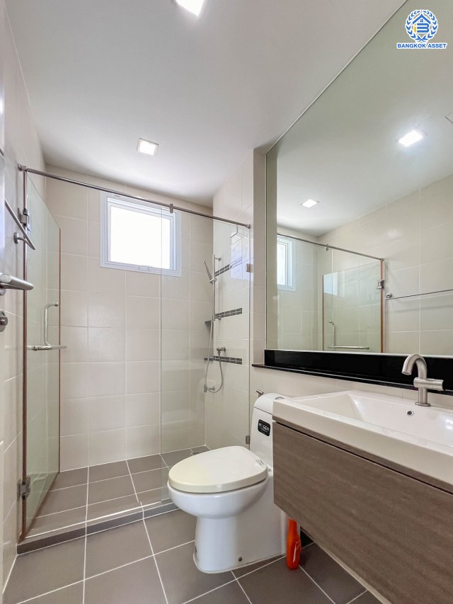 *****บ้านเดี่ยวมือสองสภาพใหม่มากๆ โครงการ ฮาบิเทียบอนด์ ราชพฤกษ์ แบรนด์คุณภาพจาก แสนสิริ เนื้อที่ 52.60 ตร.ว. ฟังก์ชั่น 3 ห้องนอน 3 ห้องน้ำ ซื้อมาไม่ค่อยได้อยู่ ขายขาดทุน (ราคาถูกมากๆ) ราคานี้มีหลังเดียวในโครงการ เชื่อมต่อทั้งถนนราชพฤกษ์ ,ถนนแจ้งวัฒนะ