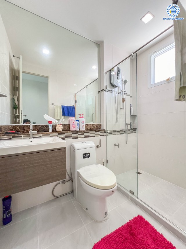 *****บ้านเดี่ยวมือสองสภาพใหม่มากๆ โครงการ ฮาบิเทียบอนด์ ราชพฤกษ์ แบรนด์คุณภาพจาก แสนสิริ เนื้อที่ 52.60 ตร.ว. ฟังก์ชั่น 3 ห้องนอน 3 ห้องน้ำ ซื้อมาไม่ค่อยได้อยู่ ขายขาดทุน (ราคาถูกมากๆ) ราคานี้มีหลังเดียวในโครงการ เชื่อมต่อทั้งถนนราชพฤกษ์ ,ถนนแจ้งวัฒนะ