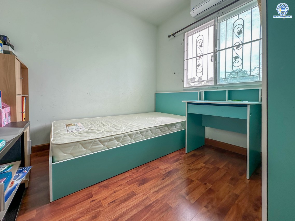 *****ทาวน์เฮ้าส์มือสองนนทบุรี โครงการ พฤกษาวิลล์22 นครอินทร์-พระราม5-2 (ซ.วัดสังฆทาน) เนื้อที่ 18 ตร.ว. ฟังก์ชัน 3 ห้องนอน 2 ห้องน้ำ 1 ที่จอดรถ บนทำเลเดินทางสะดวก เชื่อมต่อหลายเส้นทาง ใกล้สะพานพระรามห้า และรถไฟฟ้าสายสีม่วง "สถานีแยกติวานนท์"