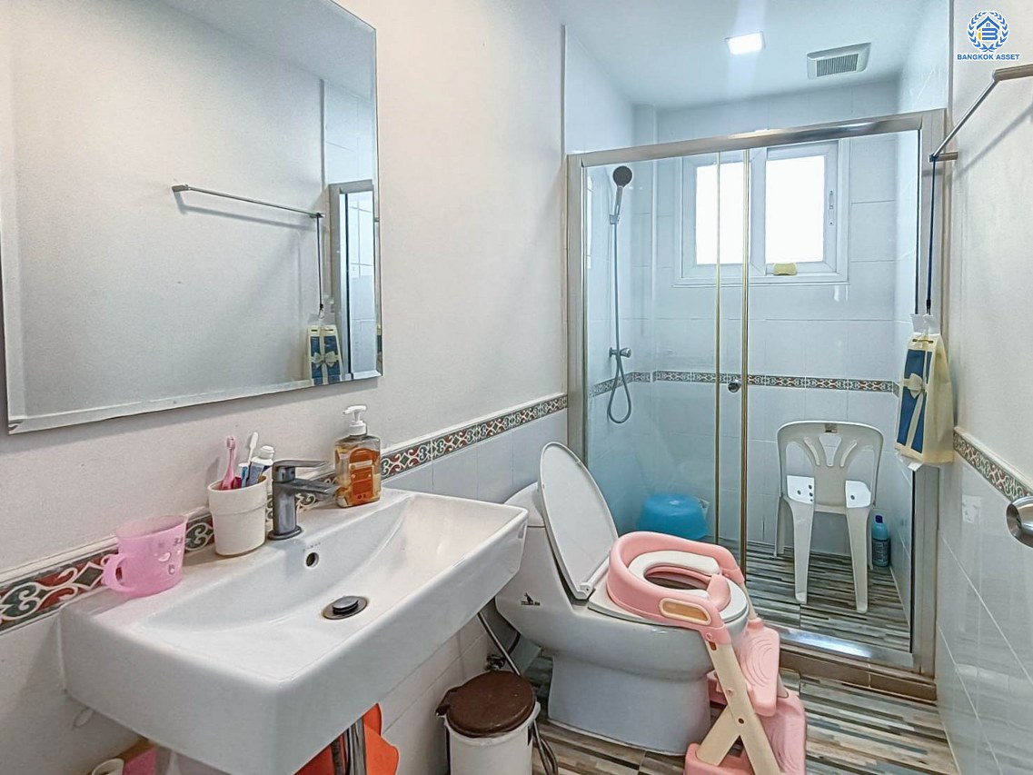 *****บ้านเดี่ยวมือสองหลังมุม โครงการ คาซ่าวิลล์ ราชพฤกษ์-รัตนาธิเบศร์2 แบรนด์ Q.House พร้อมเข้าอยู่ เนื้อที่ 67.7 ตร.ว. ฟังก์ชันจัดเต็ม 3 ห้องนอน 3 ห้องน้ำ จอดรถได้ 2 คัน บนทำเลศักยภาพ ติดถนนราชพฤกษ์ และเพียง 10 นาทีถึงรถไฟฟ้า "สถานีบางรักน้อยท่าอิฐ"