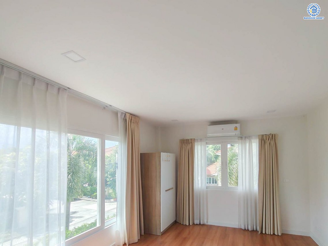 *****บ้านเดี่ยวมือสองหลังมุม โครงการ คาซ่าวิลล์ ราชพฤกษ์-รัตนาธิเบศร์2 แบรนด์ Q.House พร้อมเข้าอยู่ เนื้อที่ 67.7 ตร.ว. ฟังก์ชันจัดเต็ม 3 ห้องนอน 3 ห้องน้ำ จอดรถได้ 2 คัน บนทำเลศักยภาพ ติดถนนราชพฤกษ์ และเพียง 10 นาทีถึงรถไฟฟ้า "สถานีบางรักน้อยท่าอิฐ"