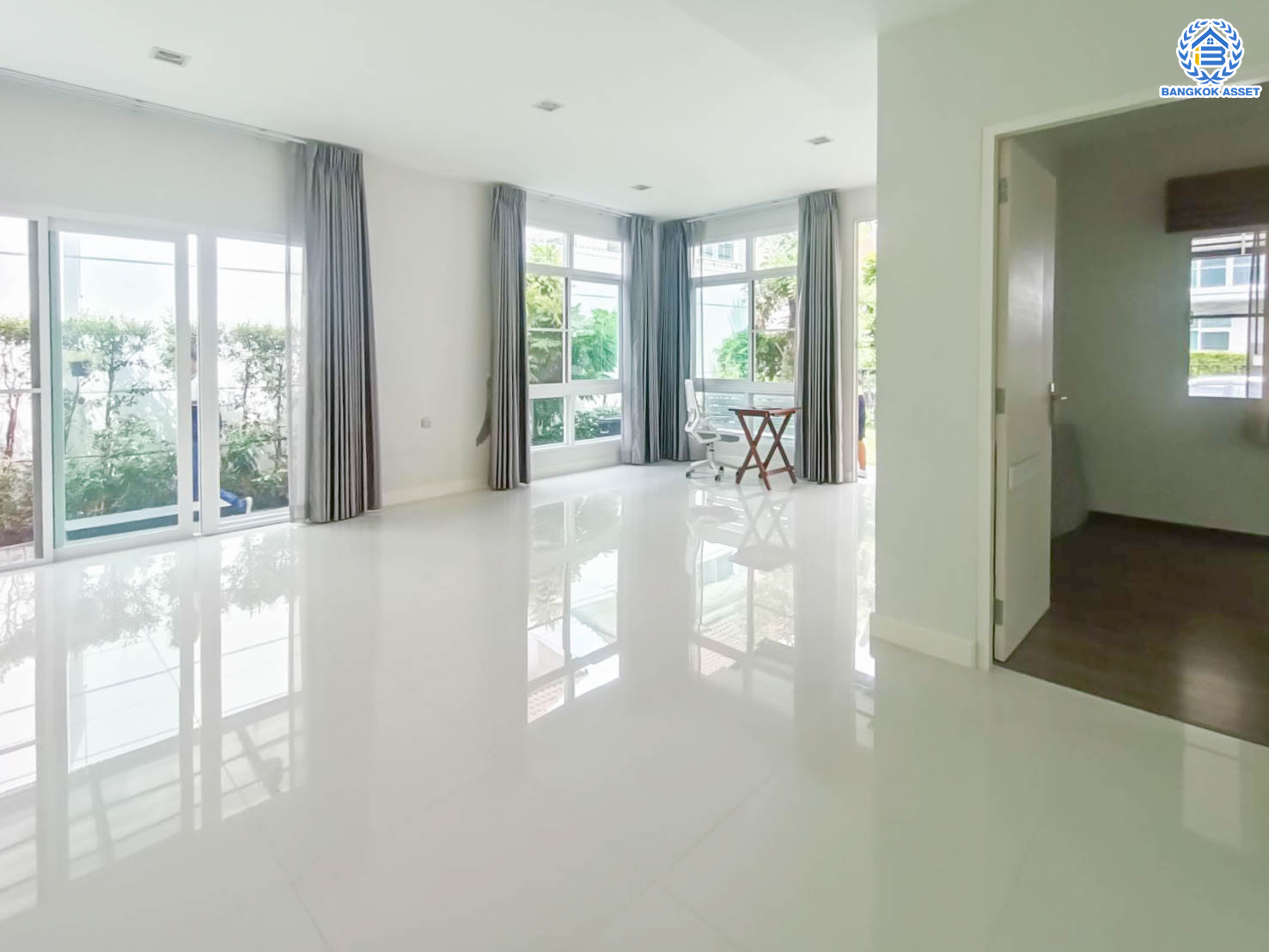 *****บ้านเดี่ยวมือสอง โครงการ สีวลี เพชรเกษม69 หลังริม บนเนื้อที่ 67.3 ตร.ว. พื้นที่ใช้สอย 158 ตร.ม. ฟังก์ชันจัดเต็ม 3 ห้องนอน 3 ห้องน้ำ จอดรถได้ 2 คัน แถมฟรี เครื่องปรับอากาศ, เครื่องทำน้ำอุ่น และเครื่องดูดควัน  บนทำเลศักยภาพ เชื่อมต่อหลายเส้นทาง ใกล้เดอะมอลล์บางแค