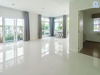 *****บ้านเดี่ยวมือสอง โครงการ สีวลี เพชรเกษม69 หลังริม บนเนื้อที่ 67.3 ตร.ว. พื้นที่ใช้สอย 158 ตร.ม. ฟังก์ชันจัดเต็ม 3 ห้องนอน 3 ห้องน้ำ จอดรถได้ 2 คัน แถมฟรี เครื่องปรับอากาศ, เครื่องทำน้ำอุ่น และเครื่องดูดควัน  บนทำเลศักยภาพ เชื่อมต่อหลายเส้นทาง ใกล้เดอะมอลล์บางแค