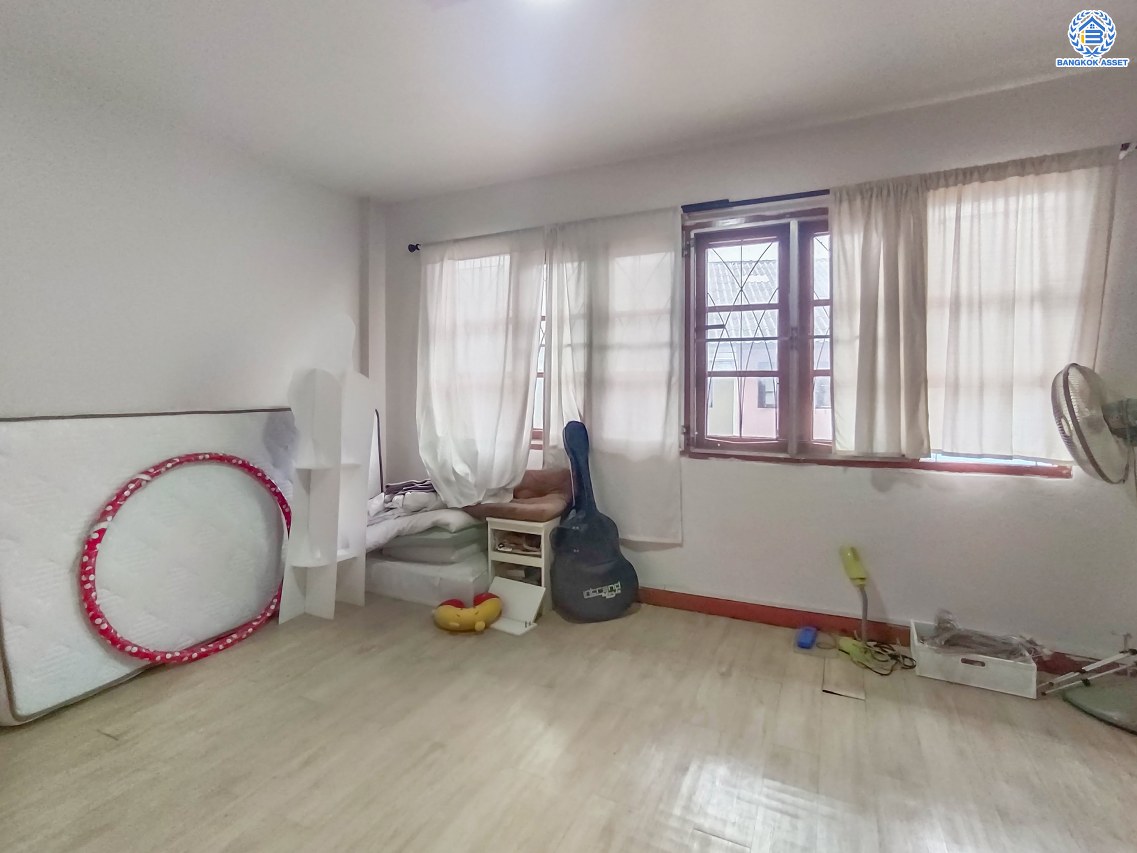 *****ทาวน์เฮ้าส์มือสองนนทบุรี โครงการ บ้านริมน้ำ นนท์นที บางกรวย-ไทรน้อย เนื้อที่ 24 ตร.ว. พื้นที่ใช้สอย 150 ตร.ม. ฟังก์ชั่น 5 ห้องนอน 3 ห้องน้ำ ใกล้เซ็นทรัสเวสต์เกต ใกล้รถไฟฟ้าสายสีม่วง "สถานีบางพลู" และ "สถานีบางรักใหญ่"