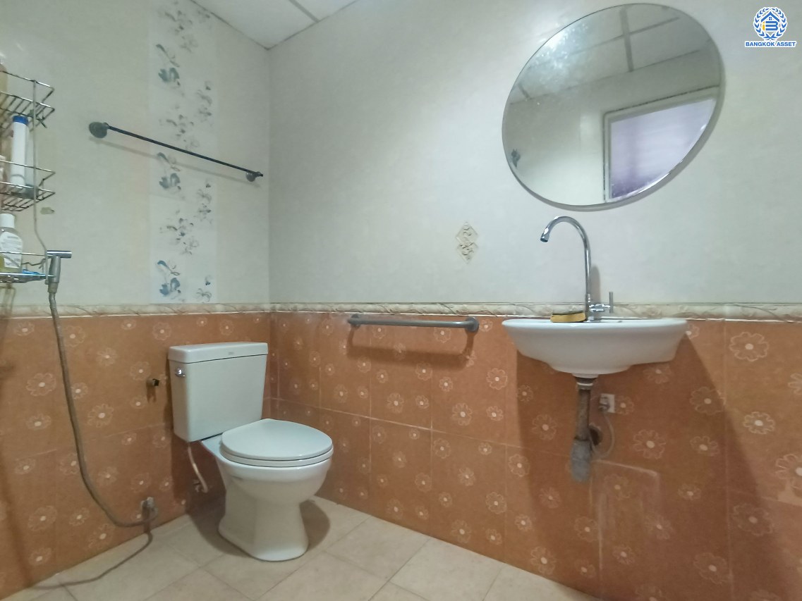 *****ทาวน์เฮ้าส์มือสองนนทบุรี โครงการ บ้านริมน้ำ นนท์นที บางกรวย-ไทรน้อย เนื้อที่ 24 ตร.ว. พื้นที่ใช้สอย 150 ตร.ม. ฟังก์ชั่น 5 ห้องนอน 3 ห้องน้ำ ใกล้เซ็นทรัสเวสต์เกต ใกล้รถไฟฟ้าสายสีม่วง "สถานีบางพลู" และ "สถานีบางรักใหญ่"