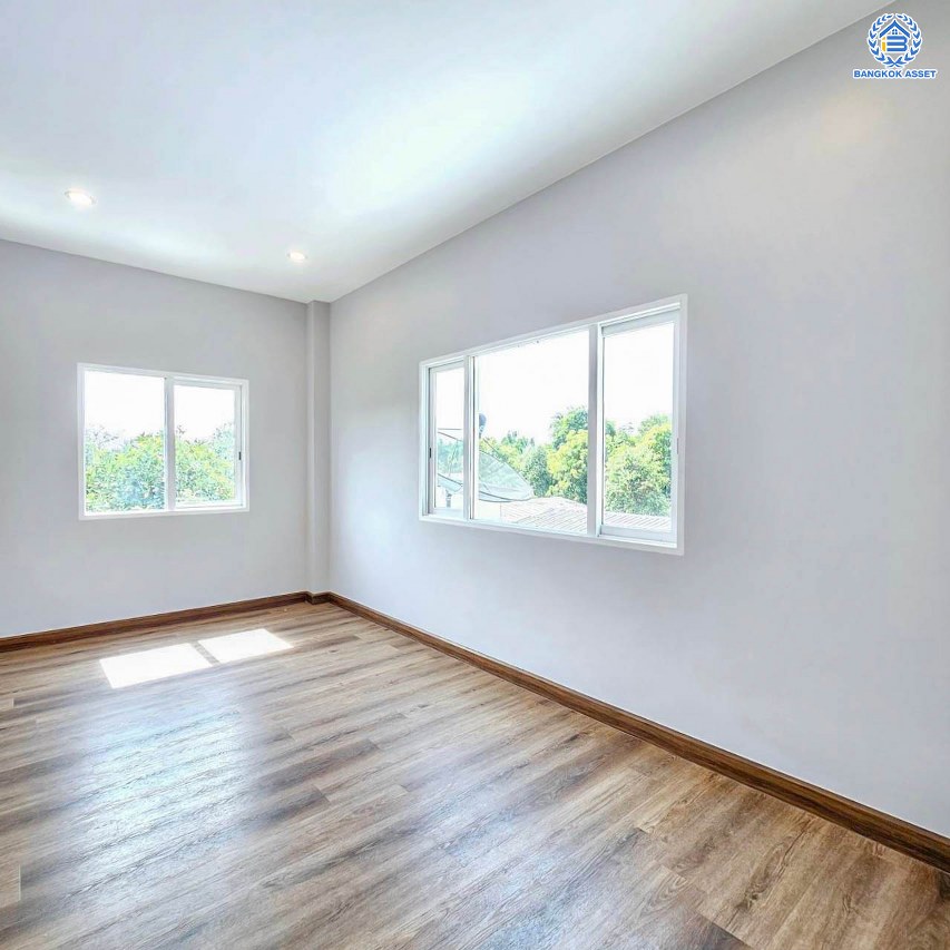 *****ทาวน์เฮ้าส์มือสองนนทบุรี โครงการ เฌอ งามวงศ์วาน-ประชาชื่น เนื้อที่ 27.10 ตร.ว. ฟังก์ชัน 3 ห้องนอน 2 ห้องน้ำ ทำเลเดินทางสะดวก เชื่อมต่อถนนงามวงศ์วาน ถนนประชาชื่น ใกล้รถไฟฟ้าสายสีม่วง "สถานีกระทรวงสาธารณะสุข" และจุดขึ้นทางด่วน "ศรีรัช"