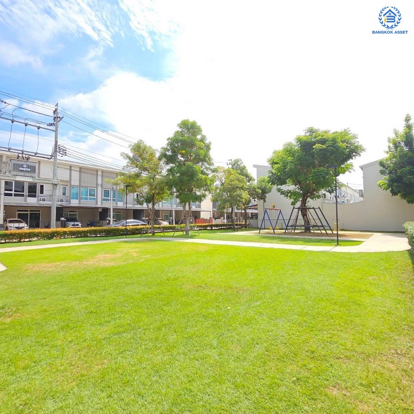 *****ทาวน์เฮ้าส์มือสองนนทบุรี โครงการ เฌอ งามวงศ์วาน-ประชาชื่น เนื้อที่ 27.10 ตร.ว. ฟังก์ชัน 3 ห้องนอน 2 ห้องน้ำ ทำเลเดินทางสะดวก เชื่อมต่อถนนงามวงศ์วาน ถนนประชาชื่น ใกล้รถไฟฟ้าสายสีม่วง "สถานีกระทรวงสาธารณะสุข" และจุดขึ้นทางด่วน "ศรีรัช"