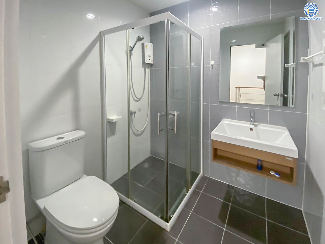 *****ทาวน์เฮ้าส์มือสองนนทบุรี โครงการ พฤกษาไพร์ม สถานีรถไฟฟ้าบางพลู-ราชพฤกษ์ เนื้อที่ 17.80 ตร.ว. ฟังก์ชัน 3 ห้องนอน 2 ห้องน้ำ 1 ที่จอดรถ บนทำเลดีใกล้รถไฟฟ้าสายสีม่วง "สถานีบางพลู" ใกล้จุดขึ้นทางด่วน "ศรีรัช"