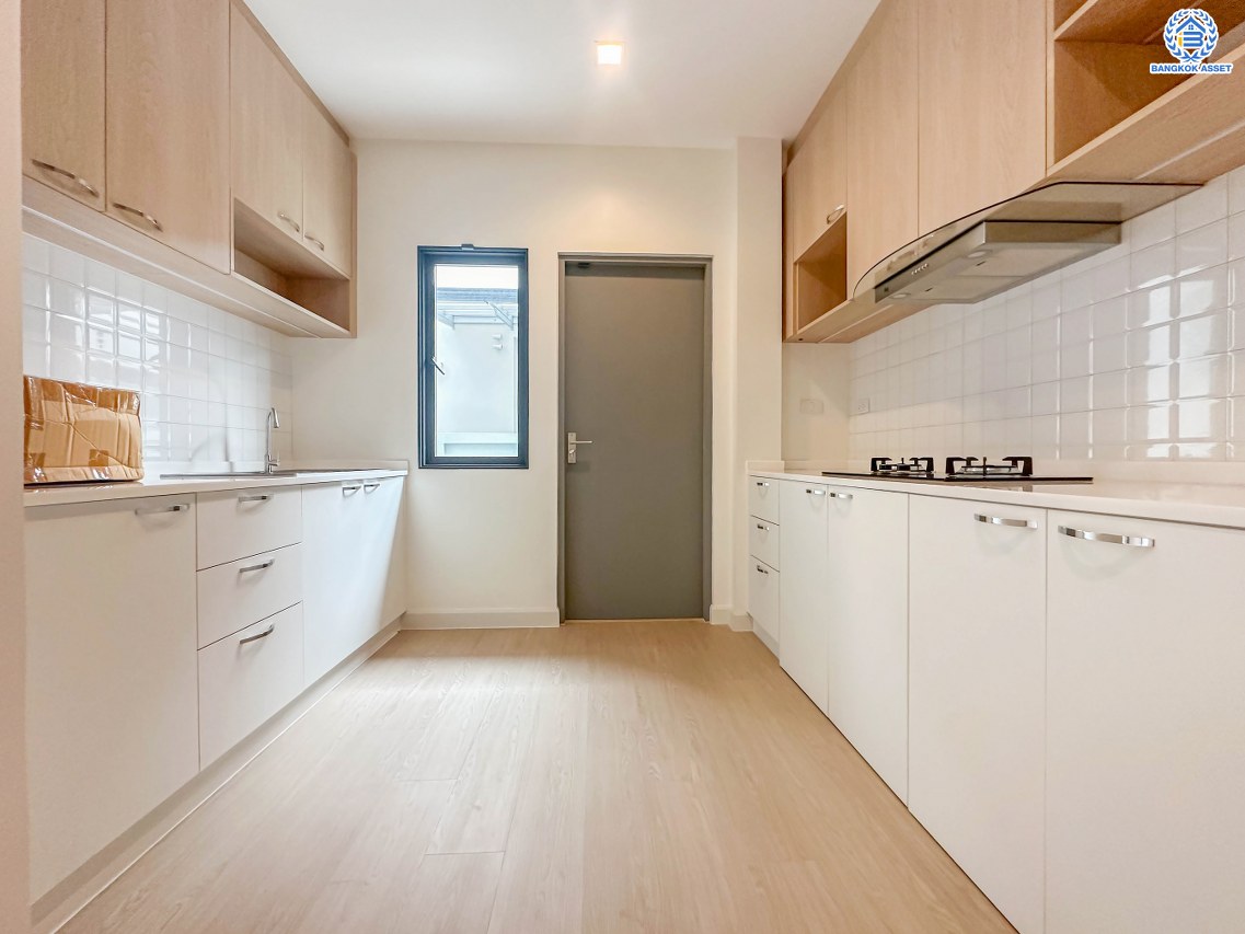 *****บ้านเดี่ยวมือสอง โครงการ บางกอก บูเลอวาร์ด พระราม5 เนื้อที่ 50.30 ตร.ว. ฟังก์ชัน 4 ห้องนอน 4 ห้องน้ำ จอดรถได้ 2 คัน บนทำเลเชื่อมต่อเมือง ใกล้รถไฟฟ้าสายสีม่วง "สถานีแยกติวานนท์" จุดขึ้นทางด่วน "ศรีรัช" และรายล้อมด้วยสิ่งอำนวยความสะดวกครบ