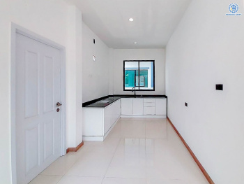 *****บ้านเดี่ยวมือสอง โครงการ จตุรโชคชัย3/6 หลังริม เนื้อที่ 47 ตร.ว. ฟังก์ชัน 3 ห้องนอน 3 ห้องน้ำ 2 ที่จอดรถ เชื่อมต่อถนนบางนา-ตราด  ใกล้แหล่งอำนวยความสะดวก ห้างสรรพสินค้าโฮมโปร สุุวรรณภูมิ และ โลตัส บางนา