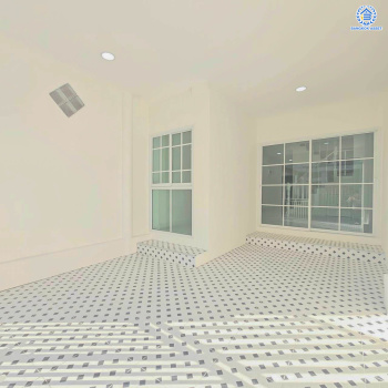 *****ทาวน์เฮ้าส์มือสองนนทบุรี โครงการ นนท์ทิวา การ์เด้น ติวานนท์ - ปากเกร็ด เนื้อที่ 18 ตร.ว. ฟังก์ชัน 2 ห้องนอน 2 ห้องน้ำ 1 ที่จอดรถ บ้านสภาพภายในดี บนทำเลเดินทางสะดวก เชื่อมต่อถนนติวานนท์ - แจ้งวัฒนะ, ถนนศรีสมาน, ถนนติวานนท์ ใกล้รถไฟฟ้าสายสีชมพู "สถานีเมืองทองธานี" และทางด่วน "ศรีสมาน"