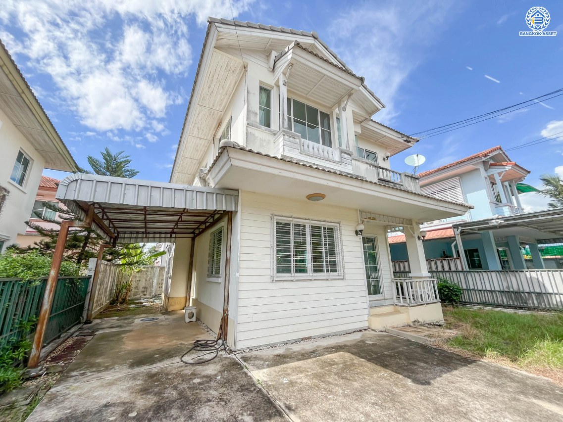 บ้านเดี่ยวมือสอง โครงการ ชลลดา วัดลาดปลาดุก คุณภาพระดับ L&H บนเนื้อที่ 50 ตร.ว. พื้นที่ใช้สอย 140 ตร.ม. ฟังก์ชัน 3 ห้องนอน 2 ห้องน้ำ บนทำเลศักยภาพ เชื่อมต่อหลายเส้นทาง ทั้งถนนกาญจนาภิเษก, ถนนรัตนาธิเบศร์ ใกล้รถไฟฟ้าสายสีม่วง "สถานีคลองบางไผ่" และเซ็นทรัล เวสต์เกต...