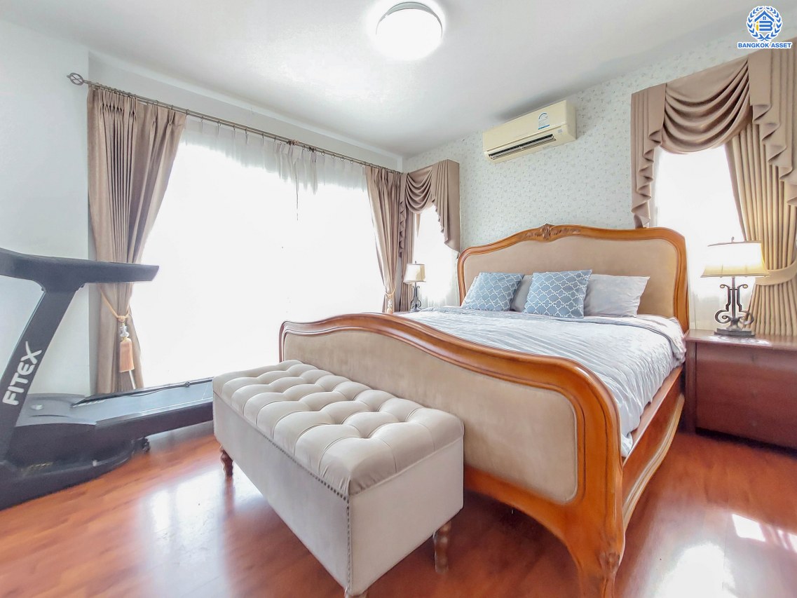 *****บ้านแฝดมือสองนนทบุรี โครงการ ศุภาลัยวิลล์ ราชพฤกษ์-บางบัวทอง เนื้อที่ 38.10 ตร.ว. ฟังก์ชัน 4 ห้องนอน 2 ห้องน้ำ ที่จอดรถ 2 คัน บ้านสภาพสวย พร้อมของแถมแบบจัดเต็ม พร้อมเข้าอยู่ได้เลย! โครงการตั้งบนทำเลเดินทางสะดวก ใกล้รถไฟฟ้าสายสีม่วง "สถานีบางพลู" และจุดขึ้นทางด่วน "กาญจนาภิเษก"