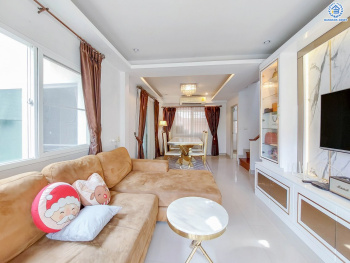 *****บ้านแฝดมือสองนนทบุรี โครงการ ศุภาลัยวิลล์ ราชพฤกษ์-บางบัวทอง เนื้อที่ 38.10 ตร.ว. ฟังก์ชัน 4 ห้องนอน 2 ห้องน้ำ ที่จอดรถ 2 คัน บ้านสภาพสวย พร้อมของแถมแบบจัดเต็ม พร้อมเข้าอยู่ได้เลย! โครงการตั้งบนทำเลเดินทางสะดวก ใกล้รถไฟฟ้าสายสีม่วง "สถานีบางพลู" และจุดขึ้นทางด่วน "กาญจนาภิเษก"