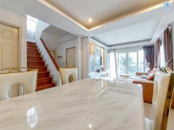 *****บ้านแฝดมือสองนนทบุรี โครงการ ศุภาลัยวิลล์ ราชพฤกษ์-บางบัวทอง เนื้อที่ 38.10 ตร.ว. ฟังก์ชัน 4 ห้องนอน 2 ห้องน้ำ ที่จอดรถ 2 คัน บ้านสภาพสวย พร้อมของแถมแบบจัดเต็ม พร้อมเข้าอยู่ได้เลย! โครงการตั้งบนทำเลเดินทางสะดวก ใกล้รถไฟฟ้าสายสีม่วง "สถานีบางพลู" และจุดขึ้นทางด่วน "กาญจนาภิเษก"