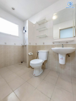 *****บ้านแฝดมือสองนนทบุรี โครงการ ศุภาลัยวิลล์ ราชพฤกษ์-บางบัวทอง เนื้อที่ 38.10 ตร.ว. ฟังก์ชัน 4 ห้องนอน 2 ห้องน้ำ ที่จอดรถ 2 คัน บ้านสภาพสวย พร้อมของแถมแบบจัดเต็ม พร้อมเข้าอยู่ได้เลย! โครงการตั้งบนทำเลเดินทางสะดวก ใกล้รถไฟฟ้าสายสีม่วง "สถานีบางพลู" และจุดขึ้นทางด่วน "กาญจนาภิเษก"