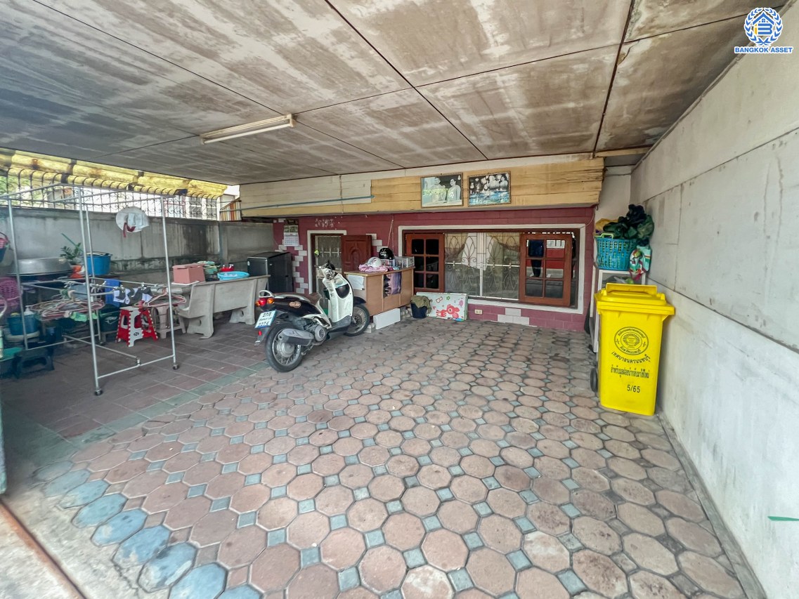 *****บ้านแฝดมือสองนนทบุรี โครงการ ซอย รณสิทธิพิชัย เนื้อที่ 40 ตร.ว. ฟังก์ชัน 3 ห้องนอน 2 ห้องน้ำ 1 ที่จอดรถ บนทำเลโซนเมือง! ใกล้สถานที่ราชการหลายแห่ง เซ็นทรัลรัตนาธิเบศร์ และรถไฟฟ้าสายชมพู "สถานีแยกสนามบินน้ำ" และ รถไฟฟ้าสายีม่วง "สถานีแยกนนทบุรี1"