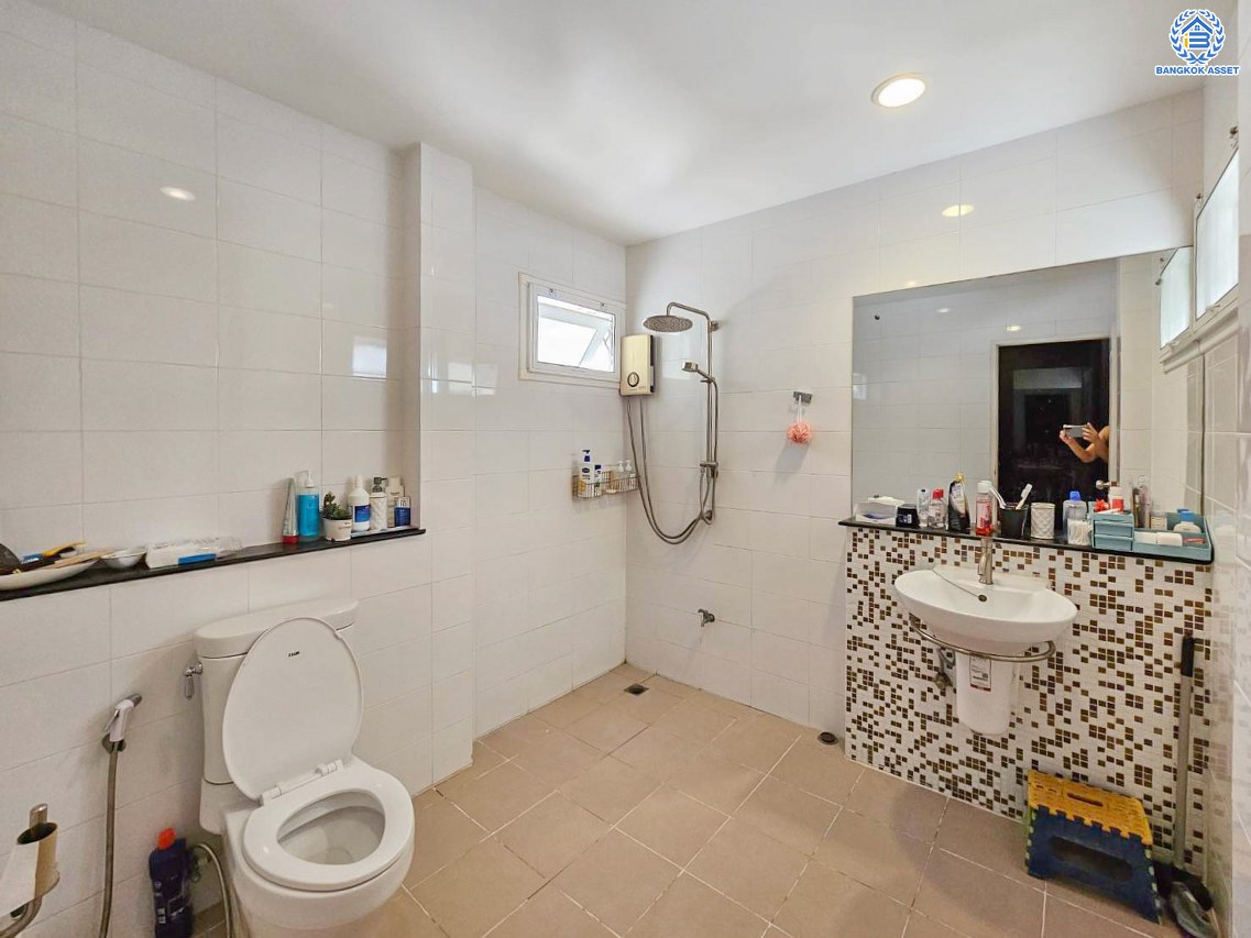 *****บ้านเดี่ยวมือสองนนทบุรี โครงการ เพอร์เฟคเพลส ราชพฤกษ์ จาก Perfect Property บนเนื้อที่ 59.00 ตร.ว. พื้นที่ใช้สอย 180 ตร.ม. ฟังก์ชัน 3 ห้องนอน 3 ห้องน้ำ พื้นที่หน้าบ้านกว้าง โครงการติดถนนราชพฤกษ์ เชื่อมต่อถนนรัตนาธิเบศร์ ใกล้รถไฟฟ้าสายสีม่วง "สถานีบางรักน้อยท่าอิฐ" และ  จุดขึ้นทางด่วน "กาญจนาภิเษก"