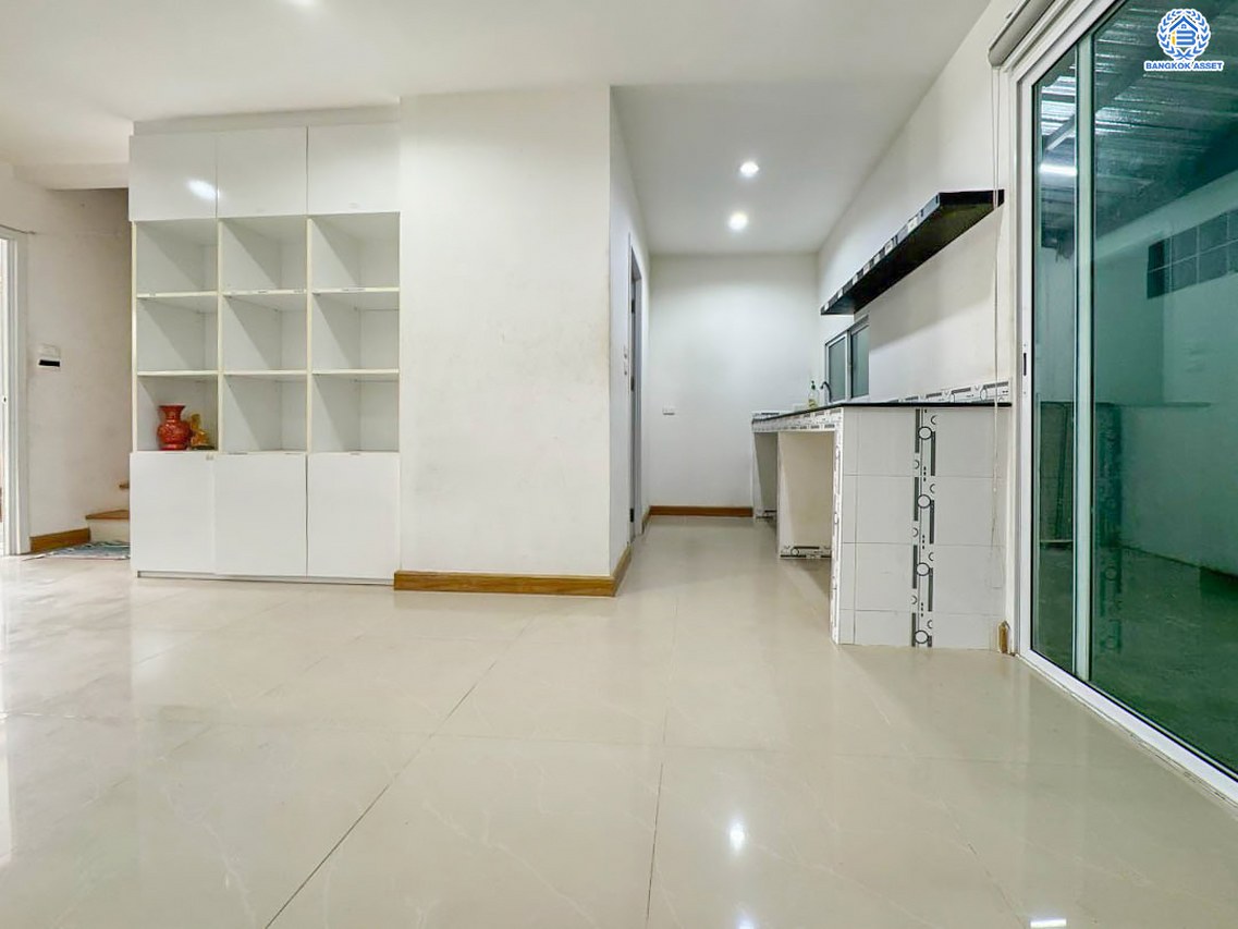 *****ทาวน์เฮ้าส์มือสองนนทบุรี โครงการ พฤกษาทาวน์ เน็กซ์ ติวานนท์-พระราม5 เนื้อที่ 19.3 ตร.ว. ฟังก์ชัน 3 ห้องนอน 2 ห้องน้ำ 2 ที่จอดรถ บ้านสวยพร้อมเข้าอยูบนทำเลแห่งการเดินทาง หน้าโครงการติดถนนนครอินทร์ เชื่อมต่อถนนกาญจนาภิเษก, ถนนราชพฤกษ์ ใกล้จุดขึ้นทางด่วน "กาญจนาภิเษก"