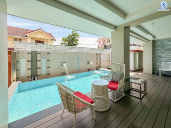 *****บ้านมือสองนนทบุรี โครงการ ลานทอง ติวานนท์-ปากเกร็ด เนื้อที่ 84 ตร.ว. พื้นที่ใช้สอย 300 ตร.ม. ฟังก์ชัน 3 ห้องนอน 2 ห้องน้ำ จอดรถได้ 3 คัน พร้อมสระว่ายน้ำส่วนตัว บนทำเลเดินทางสะดวกติด ถนนติวานนท์ ใกล้ห้าแยกปากเกร็ด, เมืองทองธานี, เซ็นทรัลแจ้งวัฒนะ, รถไฟฟ้าสายสีชมพู "สถานีปากเกร็ด" และจุดขึ้นทางด่วน "แจ้งวัฒนะ"