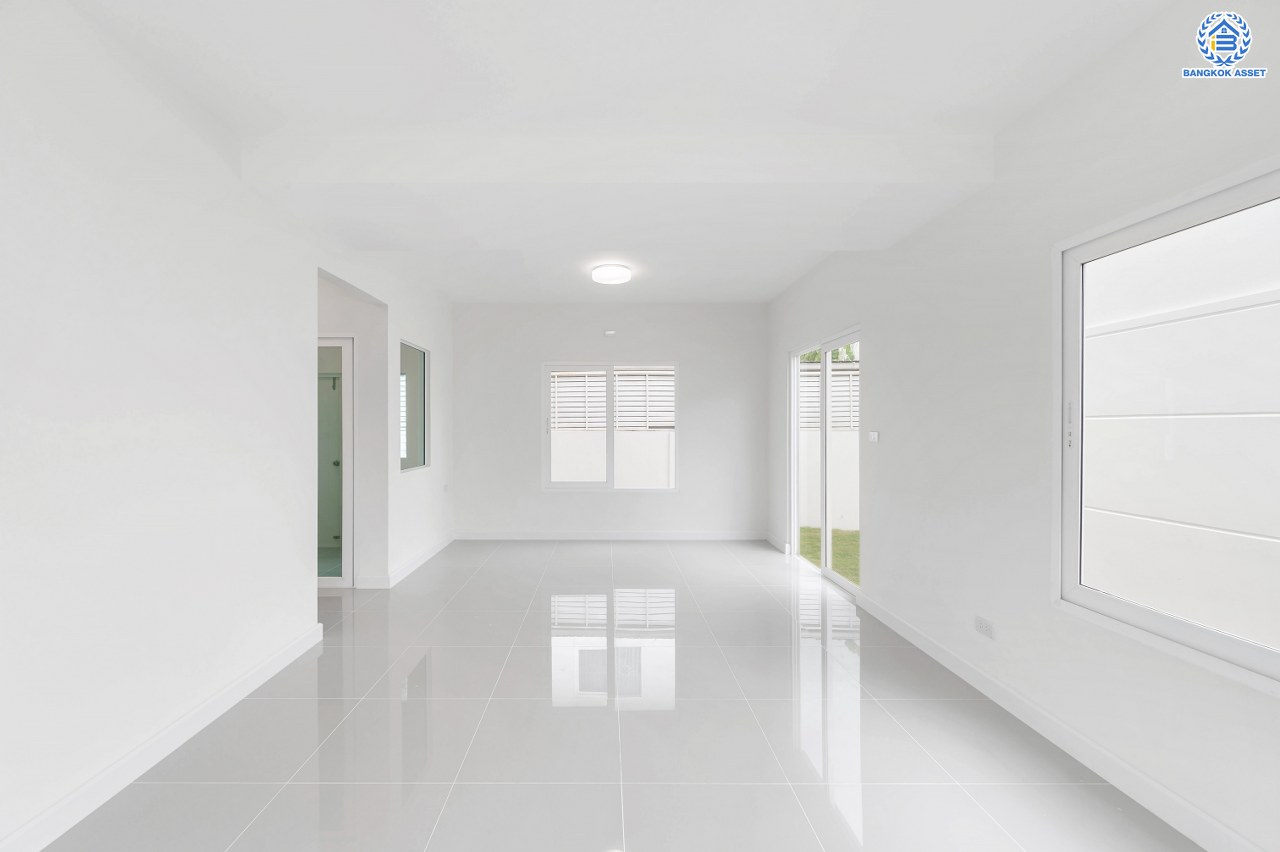 บ้านมือสองตกแต่งใหม่ สังคมคุณภาพแบรนด์ L&H โครงการ อินนิซิโอ ปิ่นเกล้า-ศาลายา หลังริม เนื้อที่ 52.9 ตร.ว. ฟังก์ชัน 3 ห้องนอน 2 ห้องน้ำ บนทำเลศักยภาพ เดินทางสะดวก เชื่อมต่อทั้งปิ่นเกล้า-ศาลายา ใกล้เซ็นทรัลเวสต์เกต รถไฟฟ้าสายสีม่วง "สถานีตลาดบางใหญ่" จุดขึ้นทางด่วน "กาญจนาภิเษก" และมหาวิทยาลัยมหิดล