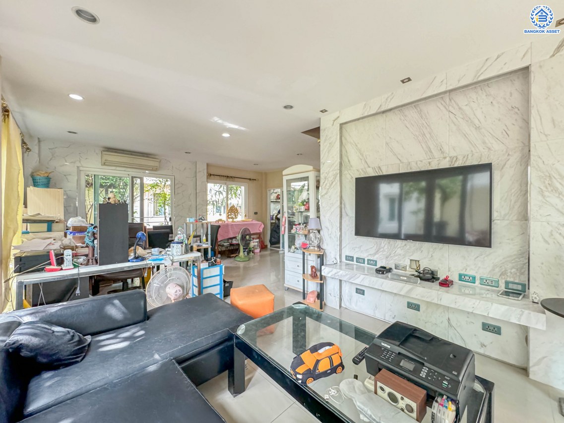 *****บ้านเดี่ยวมือสอง โครงการ คาซ่าวิลล์ สุขาภิบาล5 เนื้อที่กว้าง 56.00 ตร.ว. ฟังก์ชัน 3 ห้องนอน 3 ห้องน้ำ 1 ที่จอดรถ บ้านสวยพร้อมเข้าอยู่ บนทำเลเดินทางสะดวก เชื่อมต่อถนนเพิ่มสิน ถนนสุขาภิบาล5 ถนนหทัยราษร์ และจุดขึ้นทางด่วน "รามอินทรา-อาจาณรงค์"