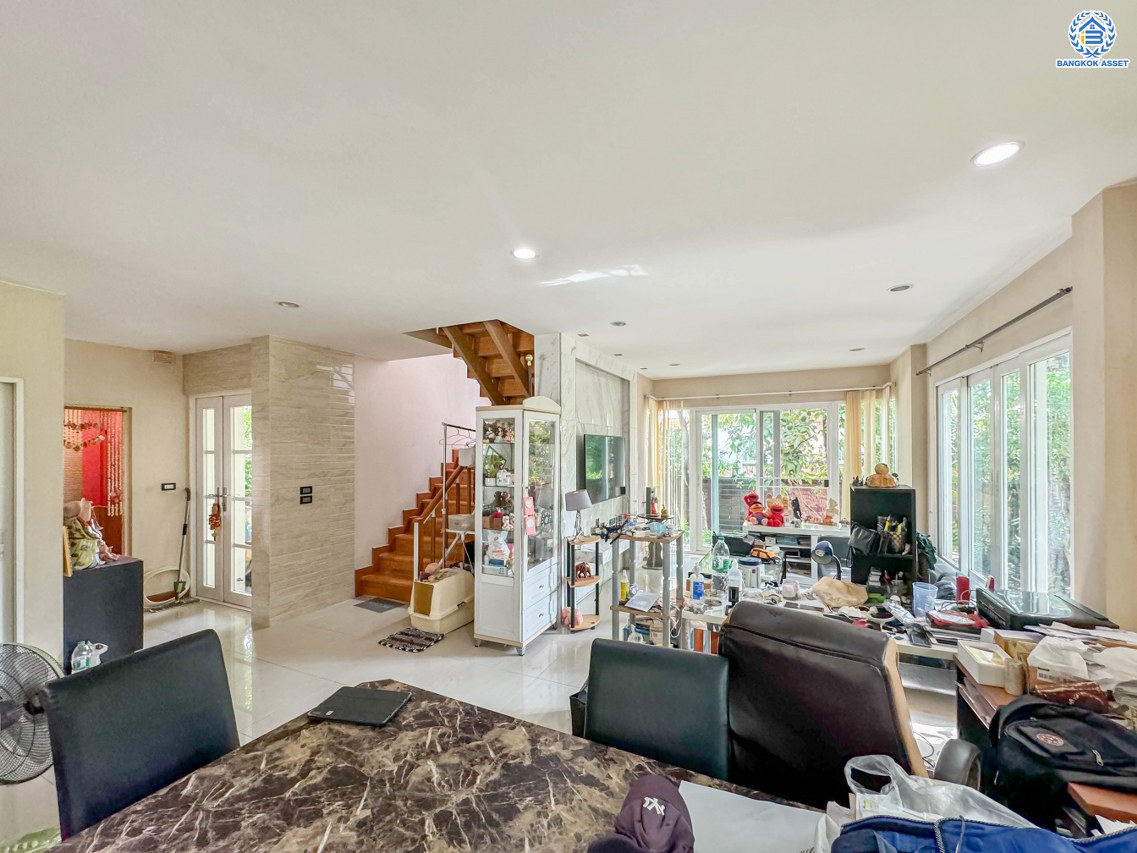 *****บ้านเดี่ยวมือสอง โครงการ คาซ่าวิลล์ สุขาภิบาล5 เนื้อที่กว้าง 56.00 ตร.ว. ฟังก์ชัน 3 ห้องนอน 3 ห้องน้ำ 1 ที่จอดรถ บ้านสวยพร้อมเข้าอยู่ บนทำเลเดินทางสะดวก เชื่อมต่อถนนเพิ่มสิน ถนนสุขาภิบาล5 ถนนหทัยราษร์ และจุดขึ้นทางด่วน "รามอินทรา-อาจาณรงค์"