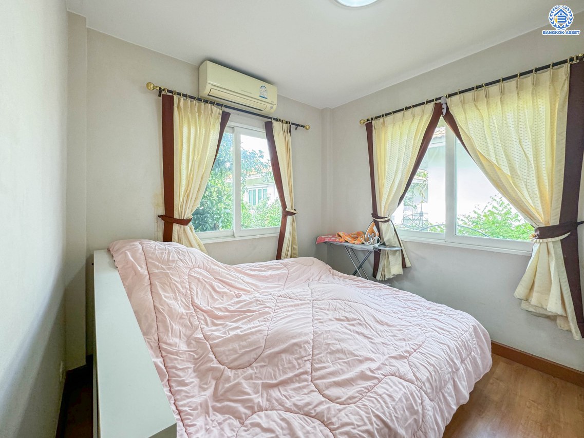 *****บ้านเดี่ยวมือสอง โครงการ คาซ่าวิลล์ สุขาภิบาล5 เนื้อที่กว้าง 56.00 ตร.ว. ฟังก์ชัน 3 ห้องนอน 3 ห้องน้ำ 1 ที่จอดรถ บ้านสวยพร้อมเข้าอยู่ บนทำเลเดินทางสะดวก เชื่อมต่อถนนเพิ่มสิน ถนนสุขาภิบาล5 ถนนหทัยราษร์ และจุดขึ้นทางด่วน "รามอินทรา-อาจาณรงค์"