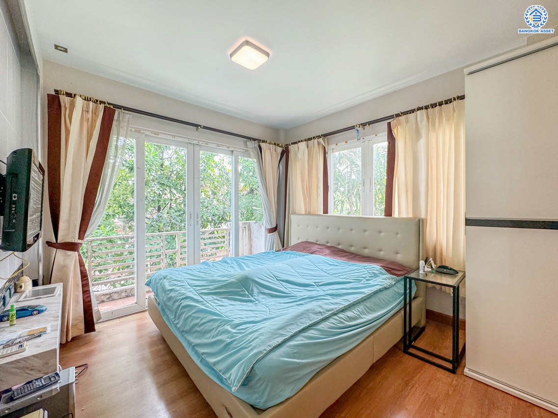 *****บ้านเดี่ยวมือสอง โครงการ คาซ่าวิลล์ สุขาภิบาล5 เนื้อที่กว้าง 56.00 ตร.ว. ฟังก์ชัน 3 ห้องนอน 3 ห้องน้ำ 1 ที่จอดรถ บ้านสวยพร้อมเข้าอยู่ บนทำเลเดินทางสะดวก เชื่อมต่อถนนเพิ่มสิน ถนนสุขาภิบาล5 ถนนหทัยราษร์ และจุดขึ้นทางด่วน "รามอินทรา-อาจาณรงค์"