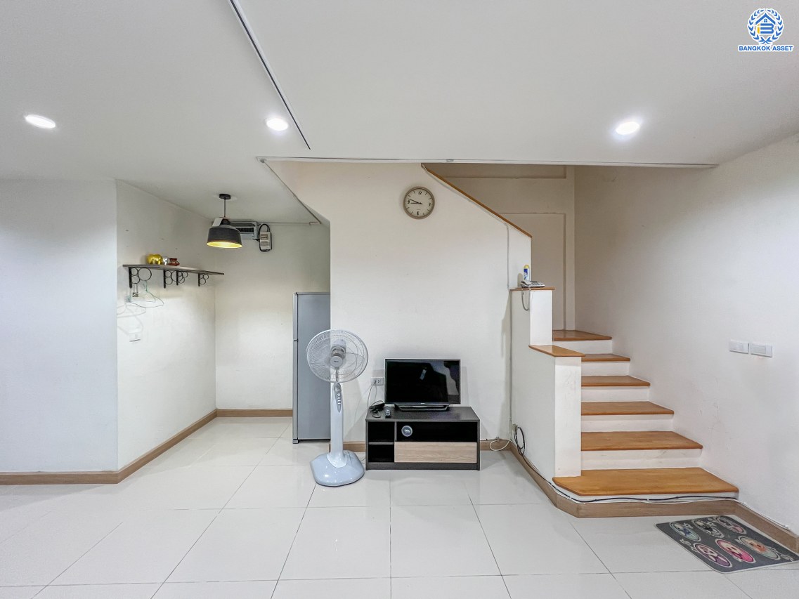 *****ทาวน์เฮ้าส์มือสอง โครงการ เมโทรปาร์ค สาทร-กัลปพฤกษ์ เนื้อที่ 20.50 ตร.ว. ฟังก์ชัน 3 ห้องนอน 3 ห้องน้ำ 2 ที่จอดรถ พร้อมเข้าอยู่ โครงการตั้งบนทำเลดี เชื่อมต่อถนนเทอดไท ถนนราชพฤกษ์ ถนนบางแค ใกล้รถไฟฟ้าสายสีน้ำเงิน "สถานีบางหว้า"