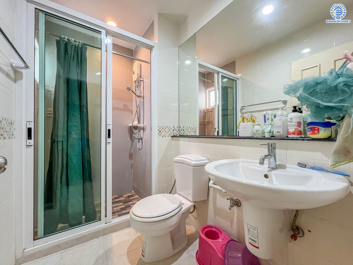 *****ทาวน์เฮ้าส์มือสอง โครงการ เมโทรปาร์ค สาทร-กัลปพฤกษ์ เนื้อที่ 20.50 ตร.ว. ฟังก์ชัน 3 ห้องนอน 3 ห้องน้ำ 2 ที่จอดรถ พร้อมเข้าอยู่ โครงการตั้งบนทำเลดี เชื่อมต่อถนนเทอดไท ถนนราชพฤกษ์ ถนนบางแค ใกล้รถไฟฟ้าสายสีน้ำเงิน "สถานีบางหว้า"