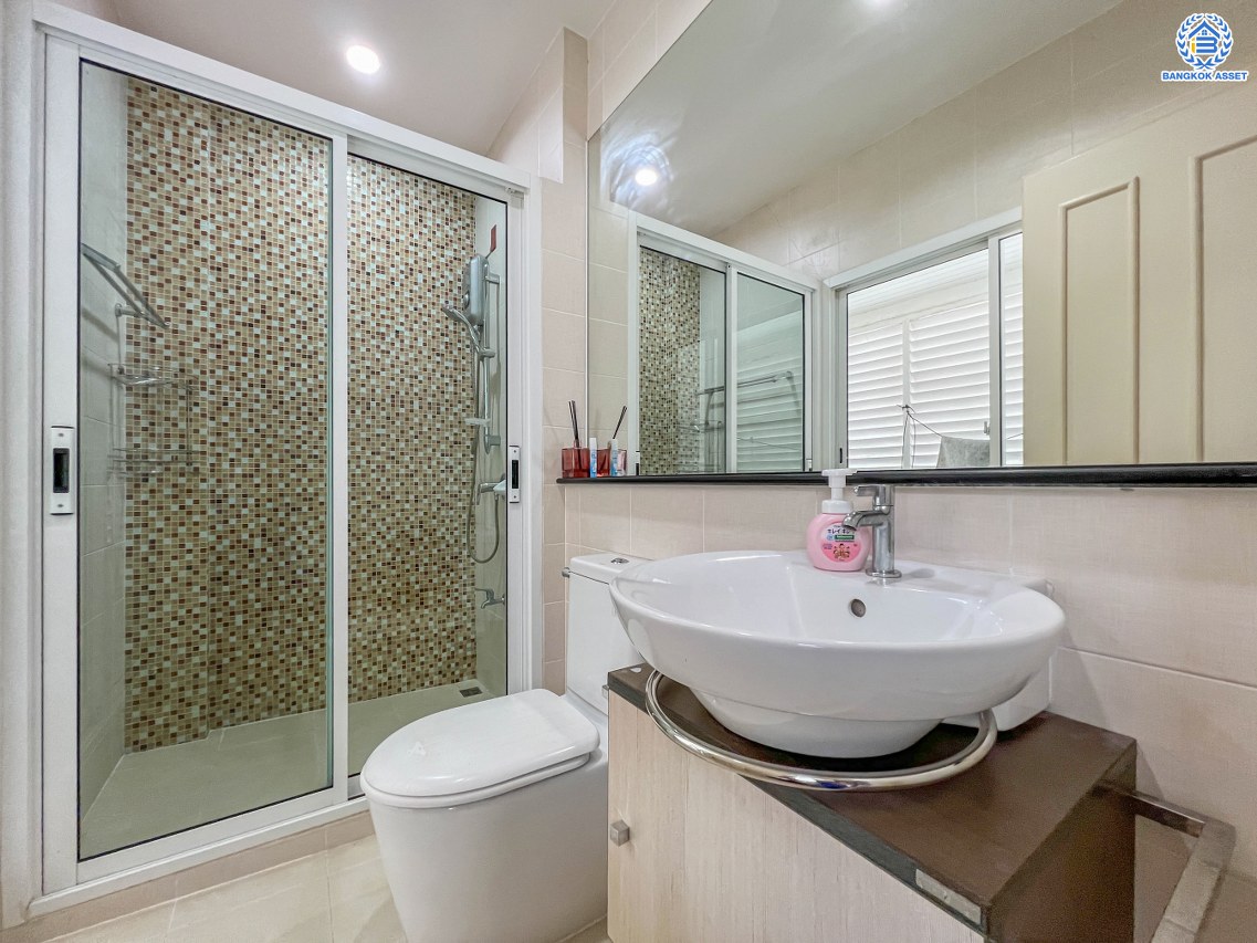 *****ทาวน์เฮ้าส์มือสอง โครงการ เมโทรปาร์ค สาทร-กัลปพฤกษ์ เนื้อที่ 20.50 ตร.ว. ฟังก์ชัน 3 ห้องนอน 3 ห้องน้ำ 2 ที่จอดรถ พร้อมเข้าอยู่ โครงการตั้งบนทำเลดี เชื่อมต่อถนนเทอดไท ถนนราชพฤกษ์ ถนนบางแค ใกล้รถไฟฟ้าสายสีน้ำเงิน "สถานีบางหว้า"