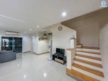 *****ทาวน์เฮ้าส์มือสอง โครงการ เมโทรปาร์ค สาทร-กัลปพฤกษ์ เนื้อที่ 20.50 ตร.ว. ฟังก์ชัน 3 ห้องนอน 3 ห้องน้ำ 2 ที่จอดรถ พร้อมเข้าอยู่ โครงการตั้งบนทำเลดี เชื่อมต่อถนนเทอดไท ถนนราชพฤกษ์ ถนนบางแค ใกล้รถไฟฟ้าสายสีน้ำเงิน "สถานีบางหว้า"