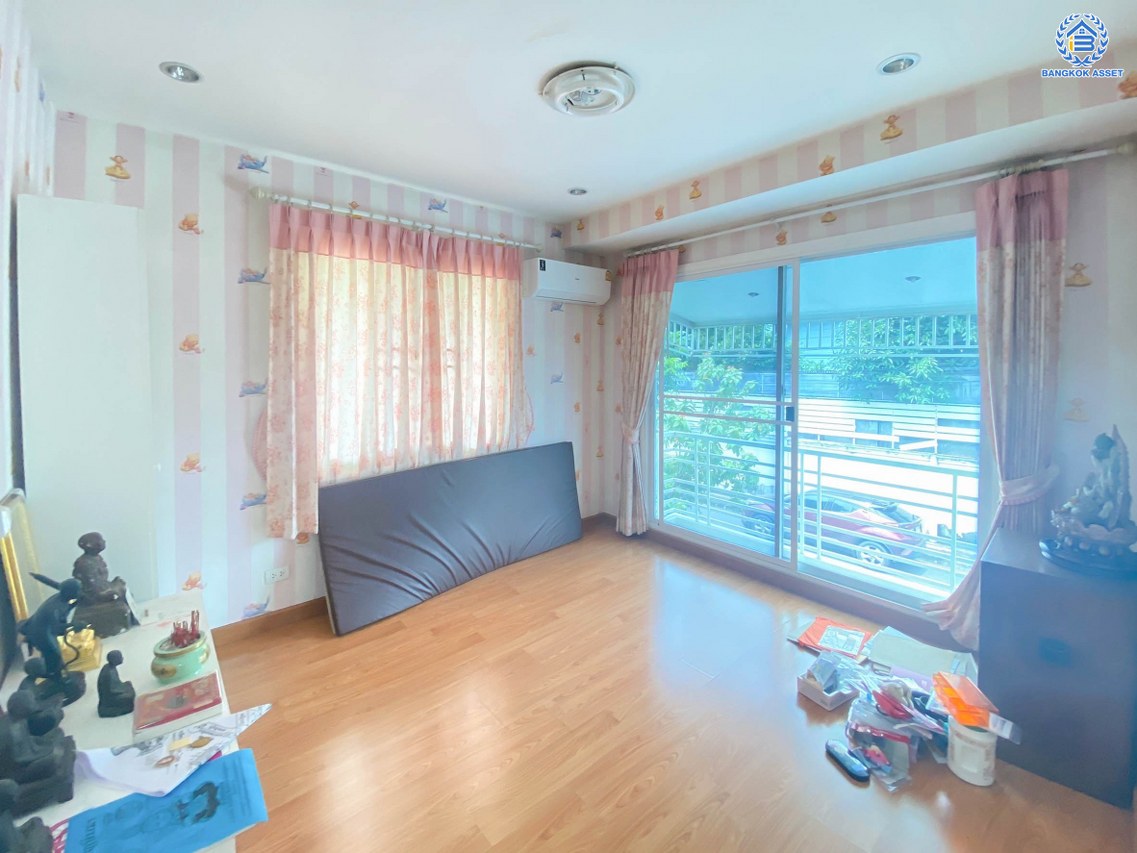 *****บ้านมือสอง โครงการ โฮมเพลส วงแหวน-รัตนาธิเบศร์ เนื้อที่ 52.2 ตร.ว. ฟังก์ชัน 3 ห้องนอน 2 ห้องน้ำ ที่จอดรถ 2 คัน ตั้งอยู่บนทำเลแห่งการเดินทาง เชื่อมต่อถนนรัตนาธิเบศร์ ใกล้ห้างเซ็นทรัล เวสต์เกต ใกล้รถไฟฟ้า "สถานีตลาดบางใหญ่"