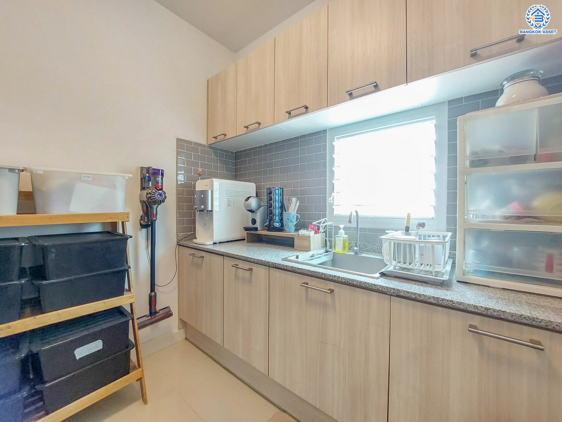 *****บ้านเดี่ยวมือสอง โครงการ คณาสิริ ปิ่นเกล้า-กาญจนาภิเษก จากแบรนด์คุณภาพแสนศิริ เนื้อที่ 50 ตร.ว. พื้นที่ใช้สอย 128 ตร.ม. ฟังก์ชัน 4 ห้องนอน 3 ห้องน้ำ ที่จอดรถ 2 คัน บนทำเล ใกล้รถไฟฟ้าสายสีม่วง "สถานีตลาดบางใหญ่" และทางด่วน "ศรีรัช"