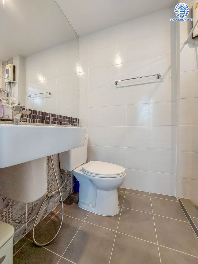 *****บ้านเดี่ยวมือสอง โครงการ คณาสิริ ปิ่นเกล้า-กาญจนาภิเษก จากแบรนด์คุณภาพแสนศิริ เนื้อที่ 50 ตร.ว. พื้นที่ใช้สอย 128 ตร.ม. ฟังก์ชัน 4 ห้องนอน 3 ห้องน้ำ ที่จอดรถ 2 คัน บนทำเล ใกล้รถไฟฟ้าสายสีม่วง "สถานีตลาดบางใหญ่" และทางด่วน "ศรีรัช"